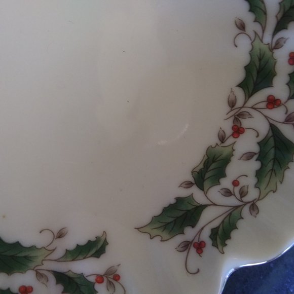 Made in Japan Porcelain Ware Bon Bon Candy trinket dish Holly Christmas - Picture 12 of 15